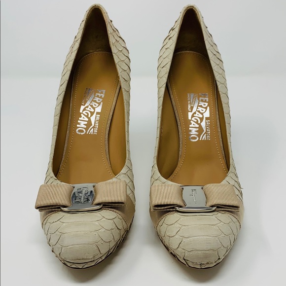 SALVATORE FARRAGAMO AUTHENTIC SUEDE SHOES NWOT